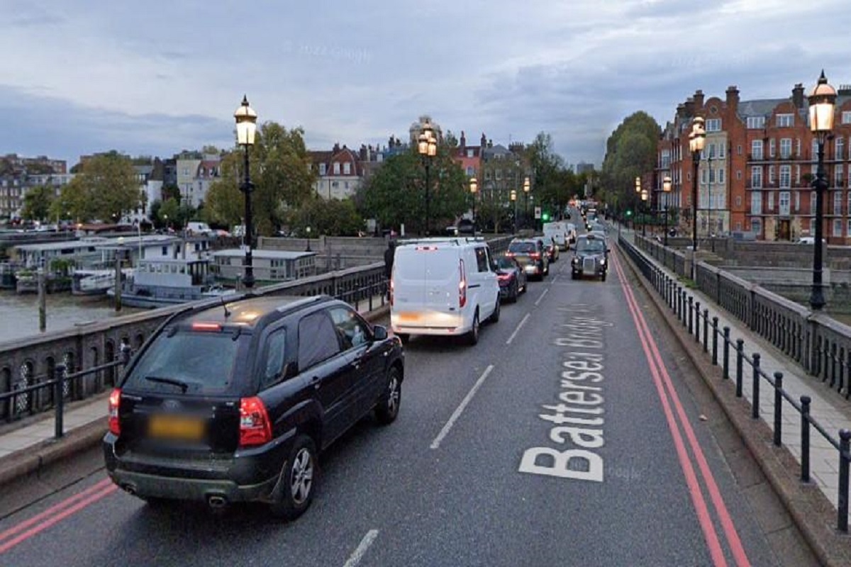 Battersea Bridge Incident Today Cyclist Dies On London s