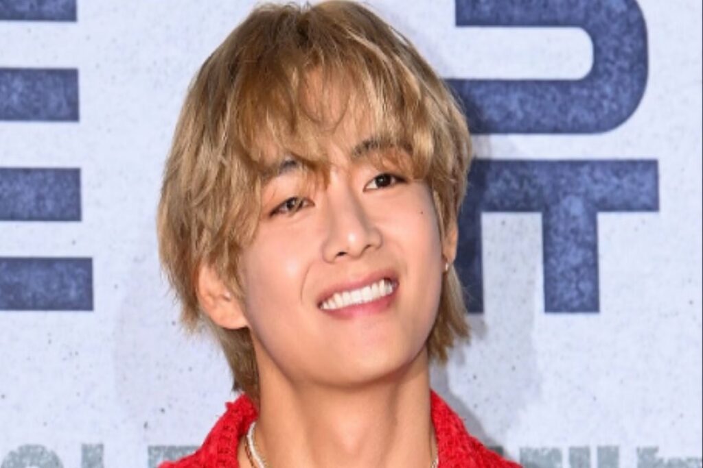 "It feels like Christmas Eve": BTS’ Taehyung’s fans excited as he reveals official scheduler for Layover, Love Me Again MV drops tomorrow