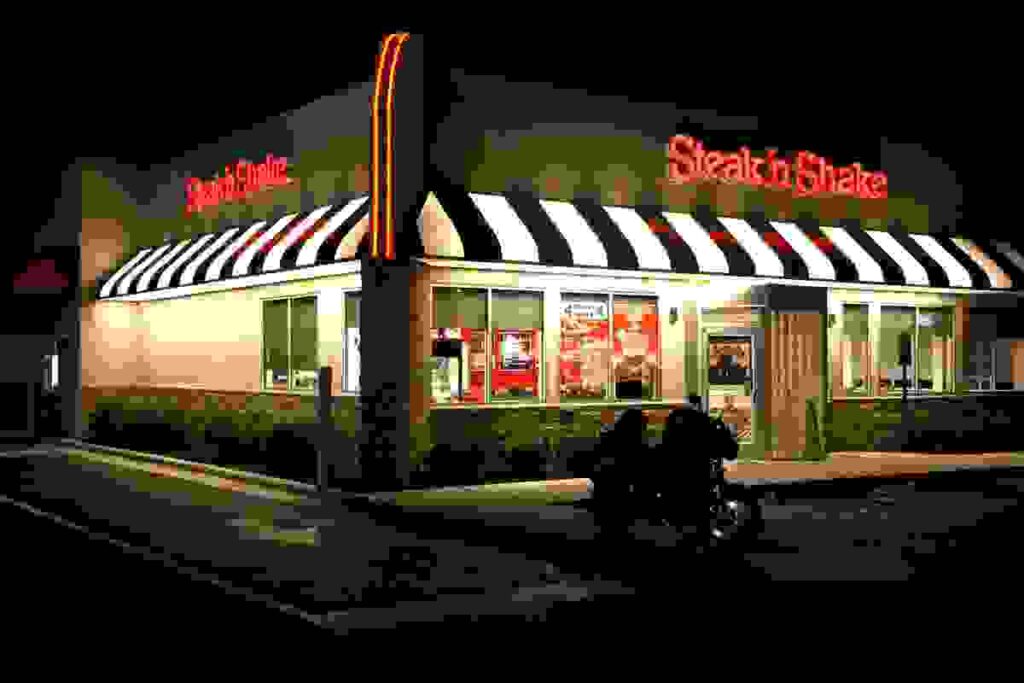 Is Steak n Shake Open On 4th Of July