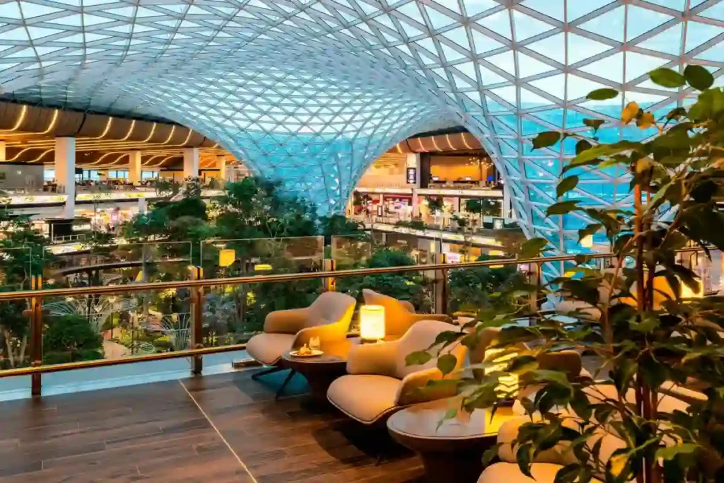 Top 10 Exceptional Airport Lounges Around the Globe