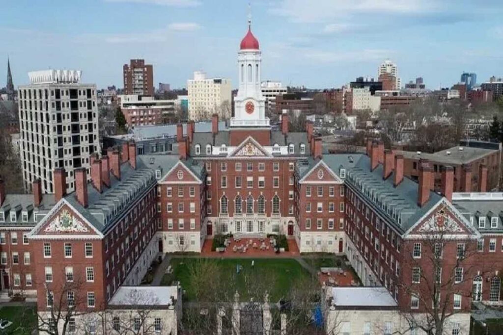 Harvard University Admissions 2024 Courses Fees, Acceptance Rate, Ranking, Placement & Scholarship